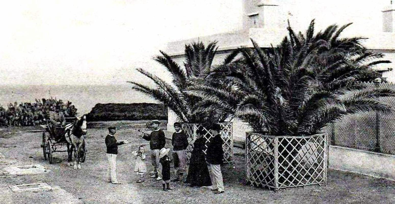 1988- La Perouse - Phare2 du Cap Matifou - 1913.jpg